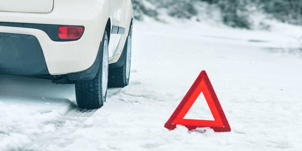 CollisionOlathe's tweet photo. Winter isn't coming anymore, it’s HERE! 👑 In an accident? Call or click 800 NEW AGAIN: https://t.co/RAJ3rPctSU https://t.co/KyojkLJjIY
