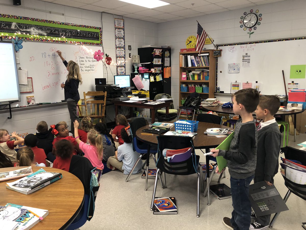 JulieC8466's tweet image. #PrincipalPerk These two Principals for the Day joined me for walkthroughs today and loved giving feedback to teachers at @eaglesofEES #FunFive #SystemSix #WeAreJCPS
