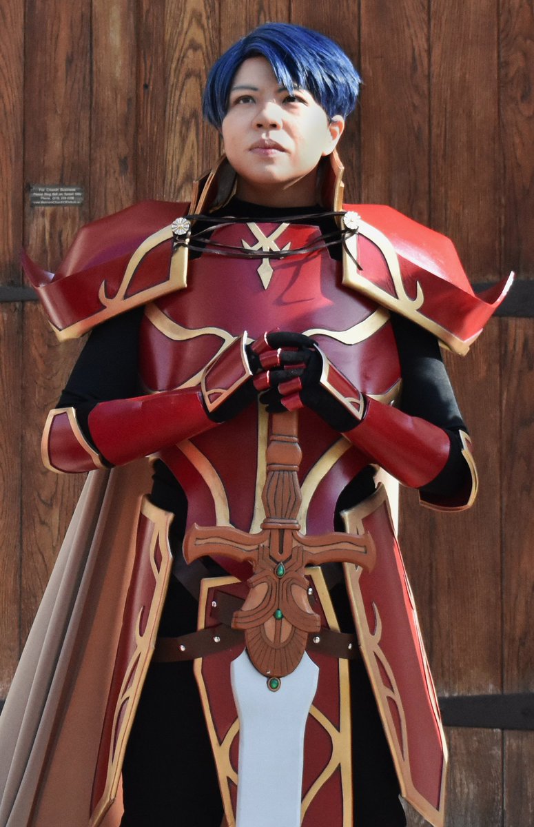 KingAtobeKeigo's tweet photo. "If you are not worthy of fighting me, then you are only wasting my time." -General Zelgius of the Begnion Imperial Central Army

Cosplay: @KingAtobeKeigo 
Alondite: @mikeycosplay https://t.co/kNvE6wUNJT