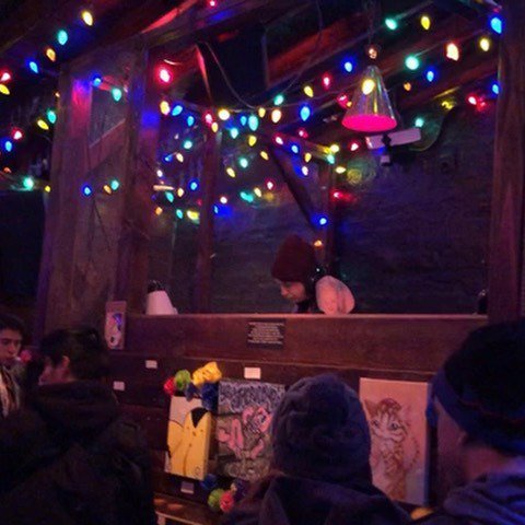 Teia_Jen_art's tweet photo. Shout out to @lizannecook @bird_milk_ @dopestartshow for putting on such a awesome event @slipperysloped 🔥🔥🔥#art #chicago #logansquarechicago #paintings #artforsale #lit #party #slang https://t.co/bmAR8d2tCe https://t.co/gkPFZr4IN5