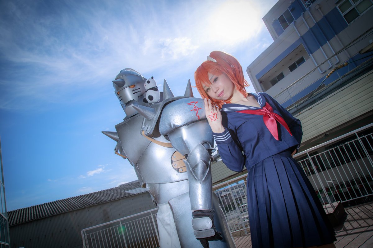 Kitaya_036's tweet photo. 先日のPOPおおむら２にて
びわうさちゃんと
@jfbcNcyCWtONpdl
FGOの鎧キャラの代役(笑)
パンダは気にしないでね🎵

撮影 @jinnosukea 

#POPお���むら2 https://t.co/jXV3GCCAlq
