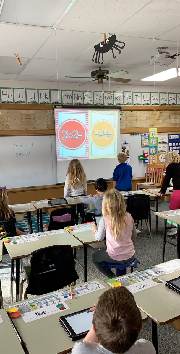 MrsStrasburg2's tweet photo. We are workin hard on those doubles facts! A little warm up to start our lesson! #knockout #competitiveclass https://t.co/jYLj8zvePO