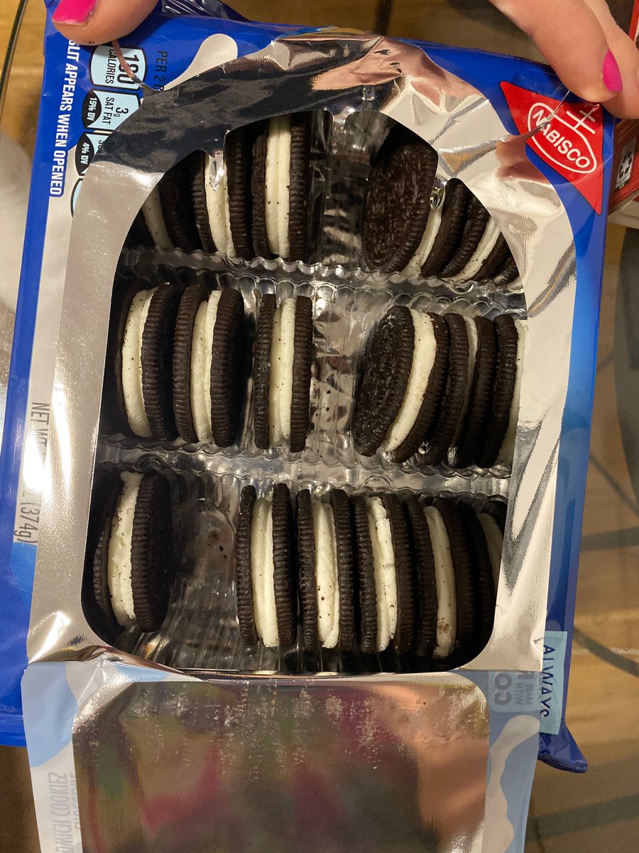 fina_mancuso's tweet photo. @Oreo you are my ride or die from now till forever but for real, y’all are scheming on the low with these MEGA STUFFED Oreos.. it looks like someone got to this already.. https://t.co/sxOxDDusXf