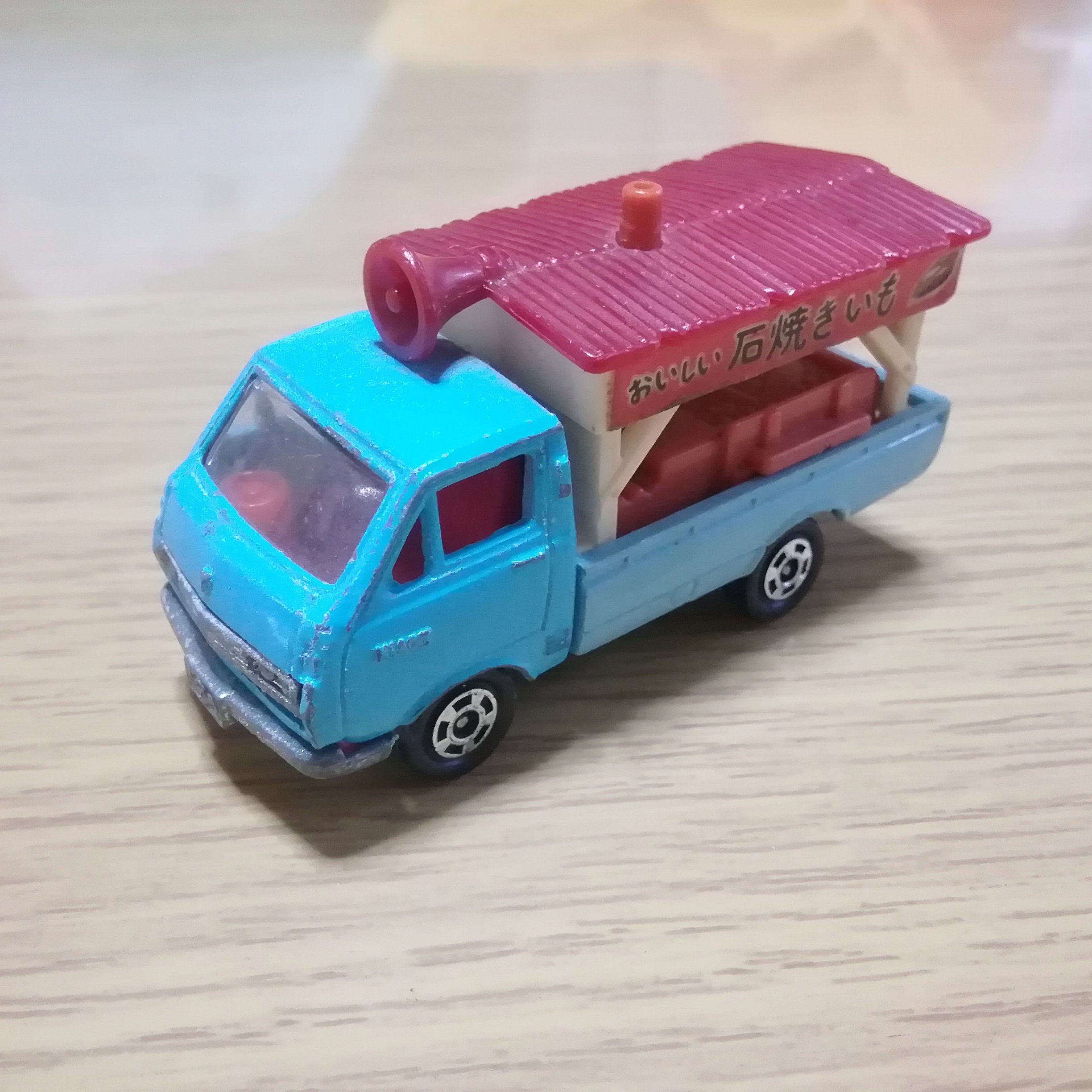 トミカ NO.38.50 トヨタ ハイエース（石焼き芋仕様）日本製 1/68