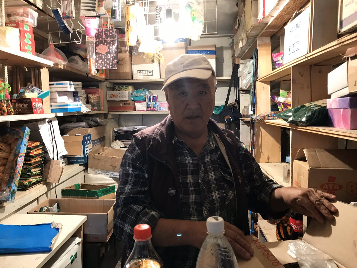 reizkultur's tweet image. Morning inspiration. The third part of ‘No Stone Unturned’ - my experiences on the Silk Road in Kyrgyzstan is online now here: aussiegritapparel.com/blogs/news-1/n… Cycling out of Naryn after a heat stroke was certainly not easy, but made much easier by amazing scenery &amp;amp; the Kyrgyz people.