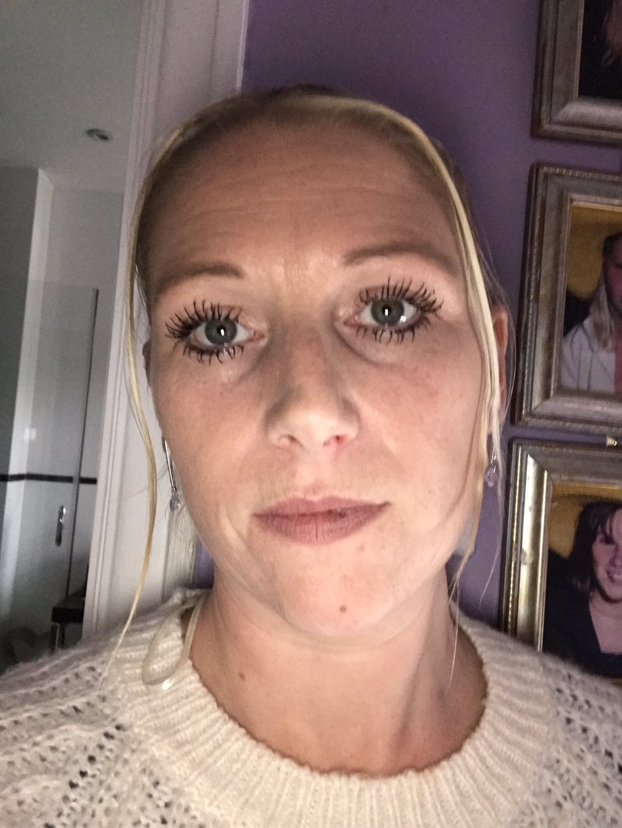 Zoe09503553's tweet photo. Eyelashes by yours truly lol , me !! https://t.co/4Tvm0tOgep