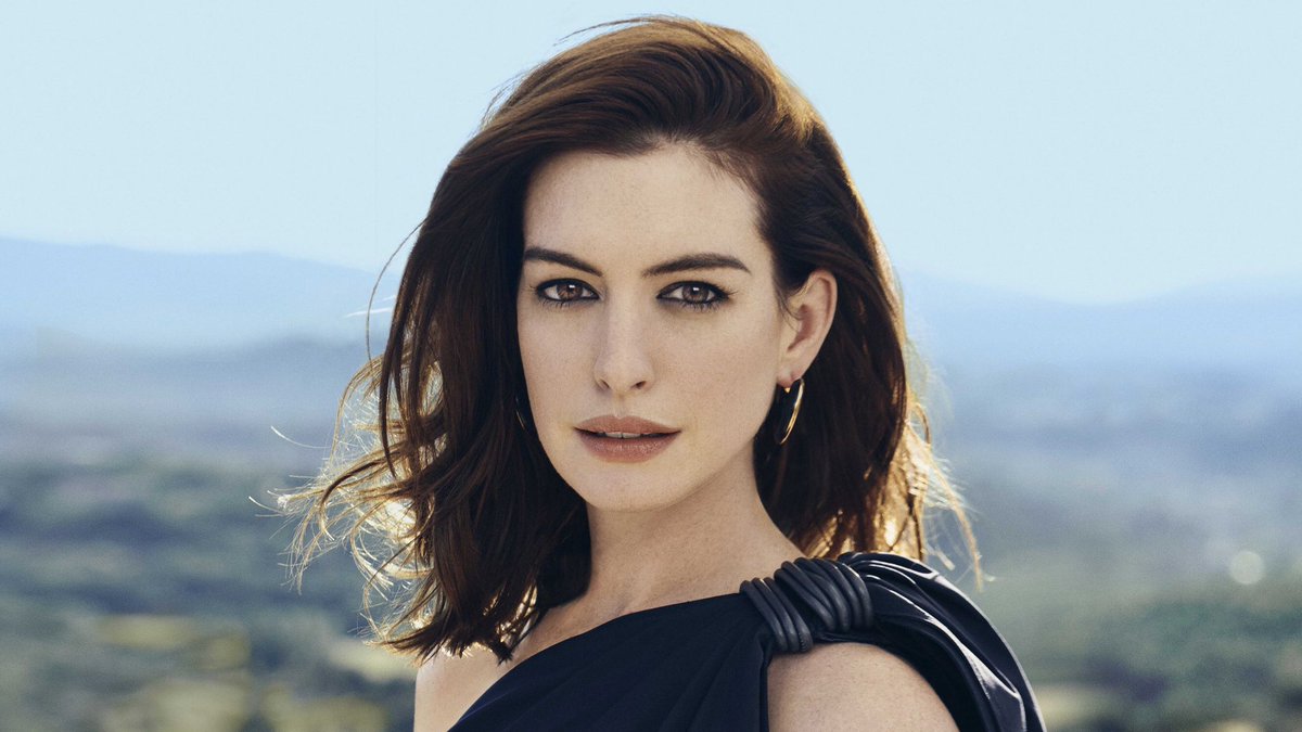 海外セレブの誕生日 در توییتر 11月12日 Happy Birthday Anne アン ハサウェイ Annehathaway 19年生まれの37歳 代表作 プリティ プリンセス シリーズの ミア サーモポリス役 プラダを着た悪魔 の アンドレア サックス役 マイ