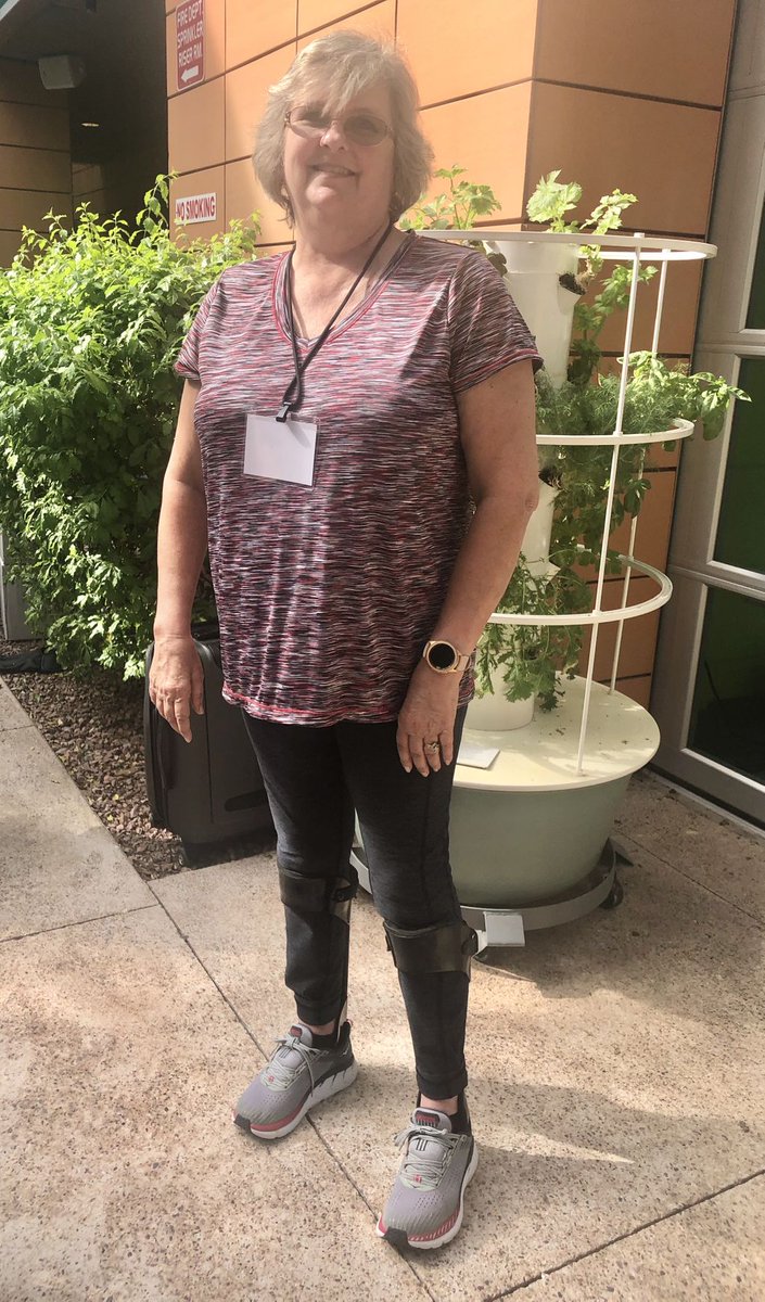 ordesignslv's tweet image. Stacy Soileau standing with exceptional balance at the HNF Movement is Medicine Summit in Phoenix.  I fit Stacy with the Helios 1 year ago and I was so pleased to see her and all the progress she has made!
#cmtbracing#heliosbracing#hnf
#cmtwegotthis#dropfoot#AFOS
#dynamicresponse