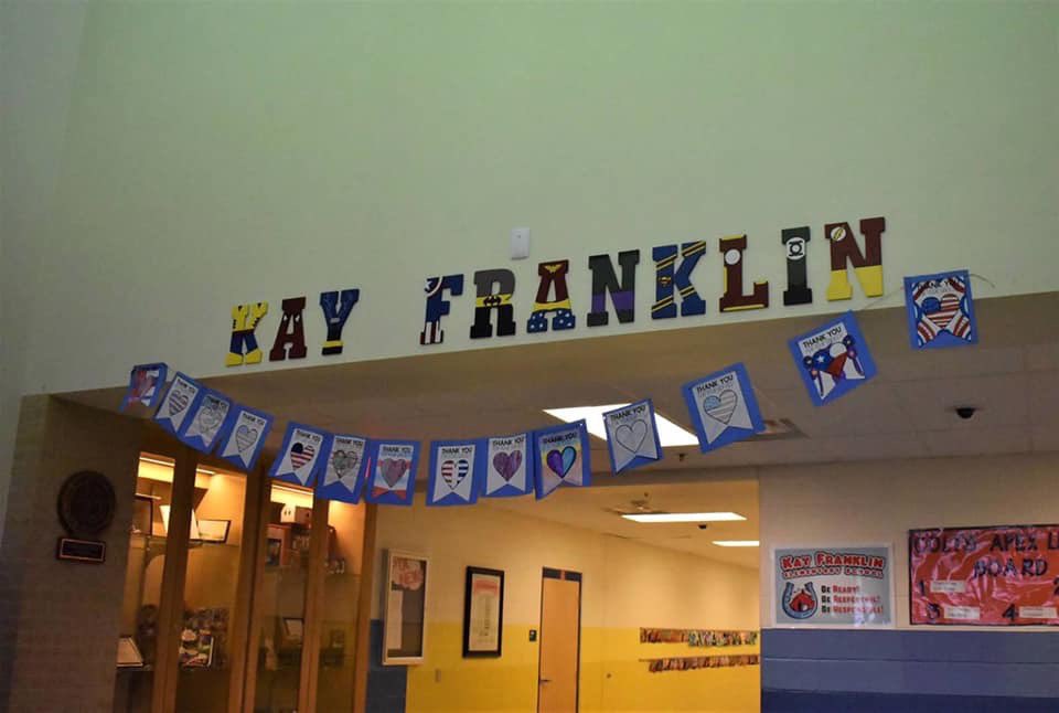 lrod0806's tweet photo. What a great day to honor the men and women of our great nation. #kfeproud @NISDFranklinES @NISDElemSS https://t.co/cGIlnlz9k8