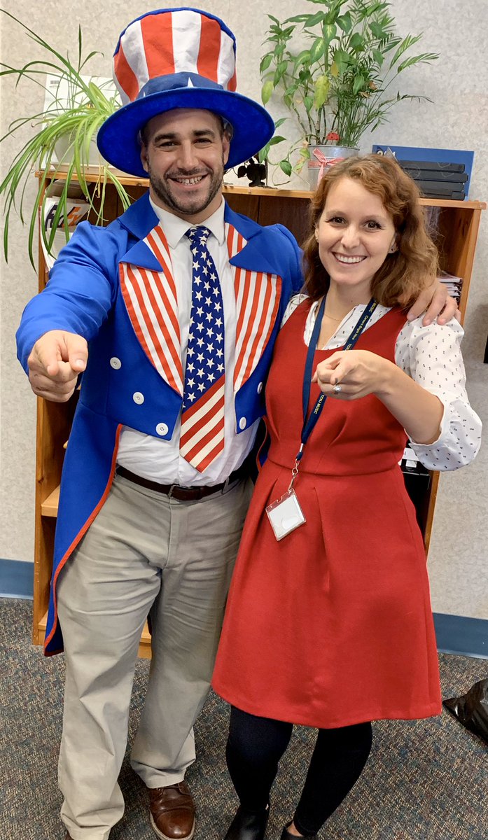 LEHSD_MrsDreher's tweet photo. Thank you to all veterans who attended our assembly at Frog Pond today! We loved hearing your interview responses, and we enjoyed singing for you! Happy Veterans Day to all who have served. @LEHSchoolDist @ThomasPDenning1 https://t.co/TtDhX9QQ2N