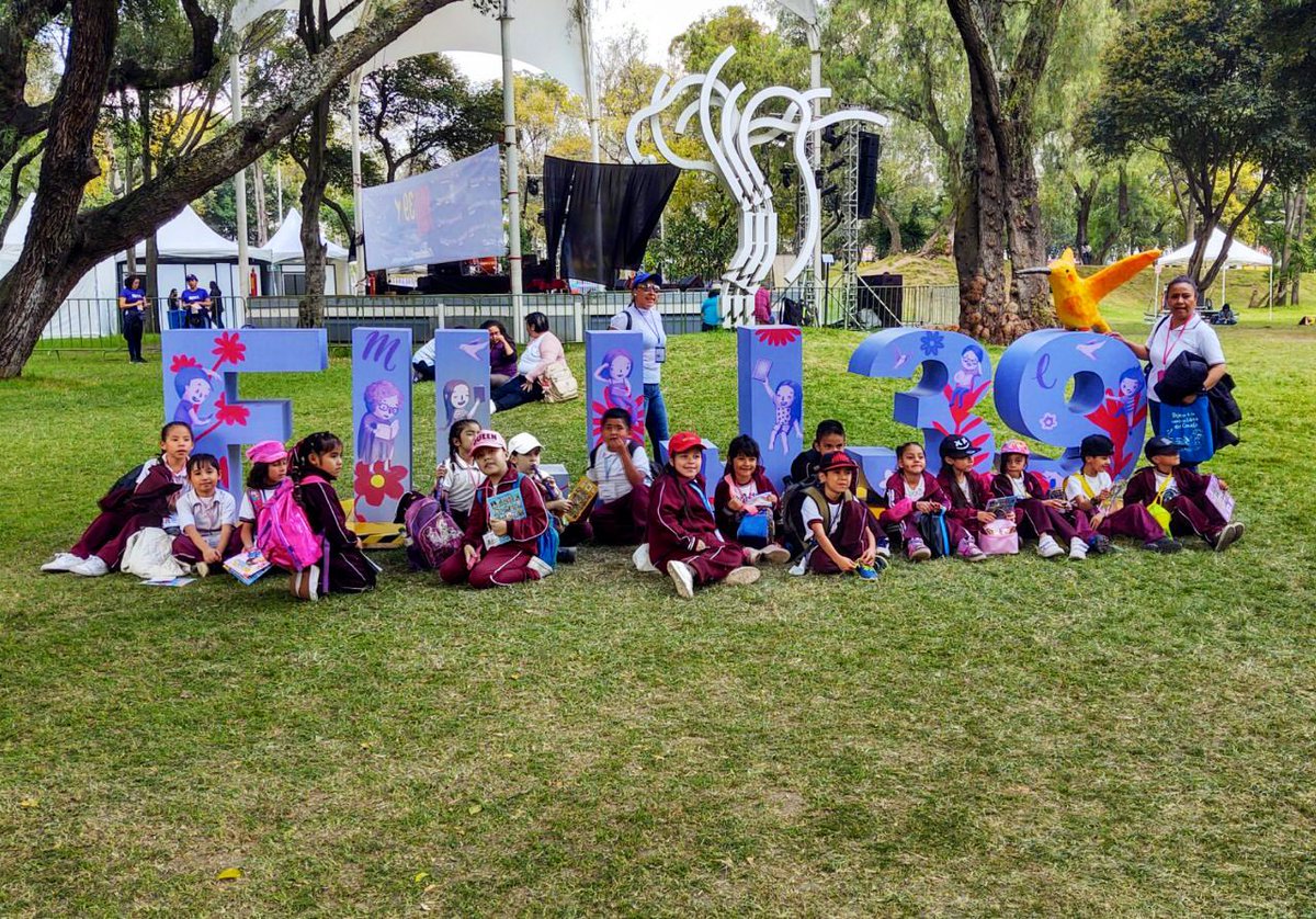 #Día4 Estas son nuestras postales del día de hoy. 🥰🤩🥳 
Usa el hashtag #PostalFILIJ y ¡compártenos tus mejores fotos!

#TodosSomosFILIJ
#FILIJEnElCenart 
#25AñosCenart