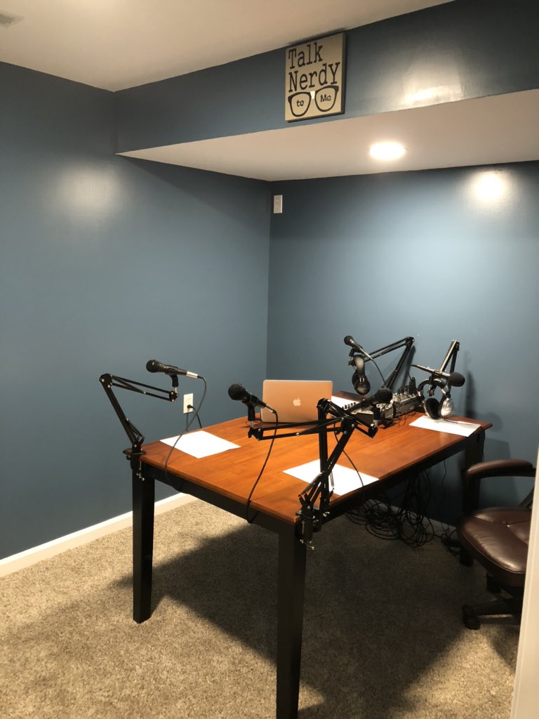 BadIdeasPodcast's tweet photo. The new and improved #BOBStudios is renovated and ready to go for tomorrow’s show! Send us your listener questions! Plus #drafting a new #Friends series!
#PodernFamily #MondayMotivation https://t.co/BgZ19Z7XXd
