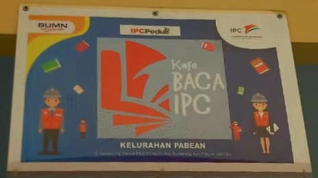 IPC_Banten's tweet photo. Cafe Baca IPC ini bekerjasama dengan Balai Pustaka Jakarta dan pihak kelurahan Pabean yang terletak di pelosok Kota Cilegon. Semoga Cafe Baca ini dapat bermanfaat bagi generasi bangsa seutuhnya..

#salamcinta
#cintaipc
#erabarupelabuhan
#ayomembaca https://t.co/Vq7oWeXeAi