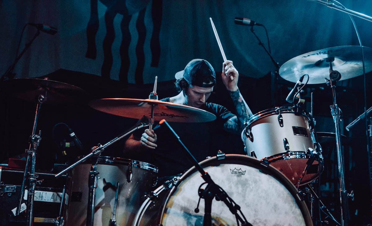 These <a href="/PearlDrumCorp/">Pearl Drums</a> are looking and sounding real good on this run. 🙏🏻

📸<a href="/_jenmillerr/">jen</a>