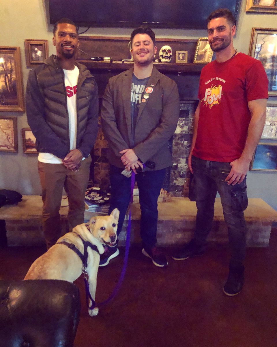 MrEvanKidd's tweet photo. Screenings are just better when you can bring your dog. 🐕 

Thanks to everyone who came out to our pop up @RunOfThePicture screening at @FortnightBeer tonight to watch the documentary (and pet Stella!). Great chatting with the run club &amp; sharing the @DutchFilmmaker’s story. https://t.co/bieh0IiqPM