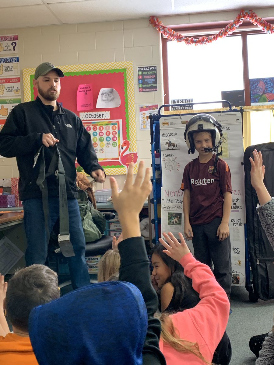 stephsargent44's tweet photo. Celebrating Veteran’s Day with Mike the Marine! We asked lots of great questions, had a quick geography lesson, and even challenged ourselves to a push-up competition! @martinhusky158 https://t.co/p3RbPS0SZR