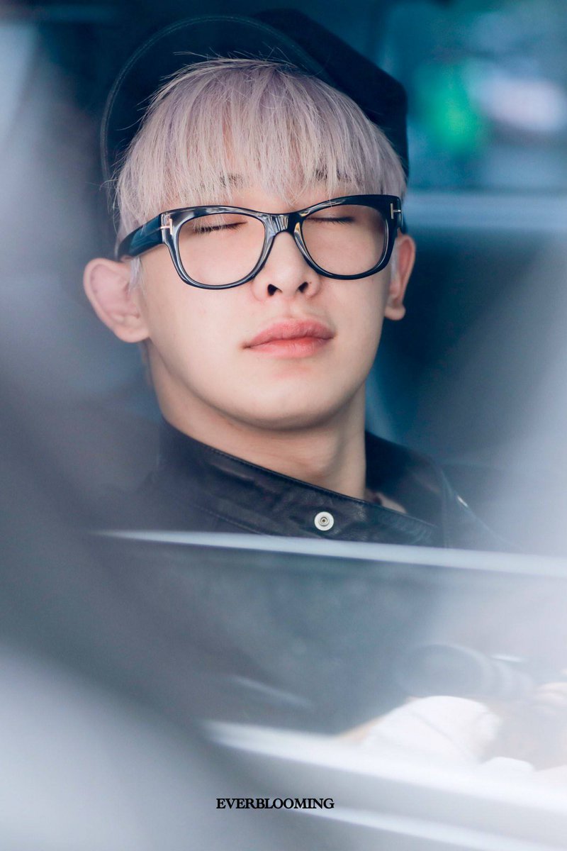 Goodnight. Sleep tight. Stay warm. And may you meet our bunny in your dreams.  #StandUpForWonho #쓰기_전에_생각해주세요 @OfficialMonstaX @STARSHIPent