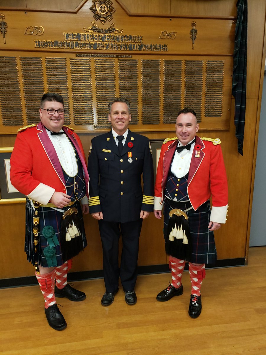 richardhepditch's tweet photo. Thank you to @CO_RHFC Steven Coe, CWO Mike Coit, veterans, active service personnel & fellow council members of @TheRHFC for the opportunity to attend the Remembrance Day Dinner- sincere appreciation for your service to Canada, the world abroad & our community #DefenceNotDefiance https://t.co/gBcTEFUNcR