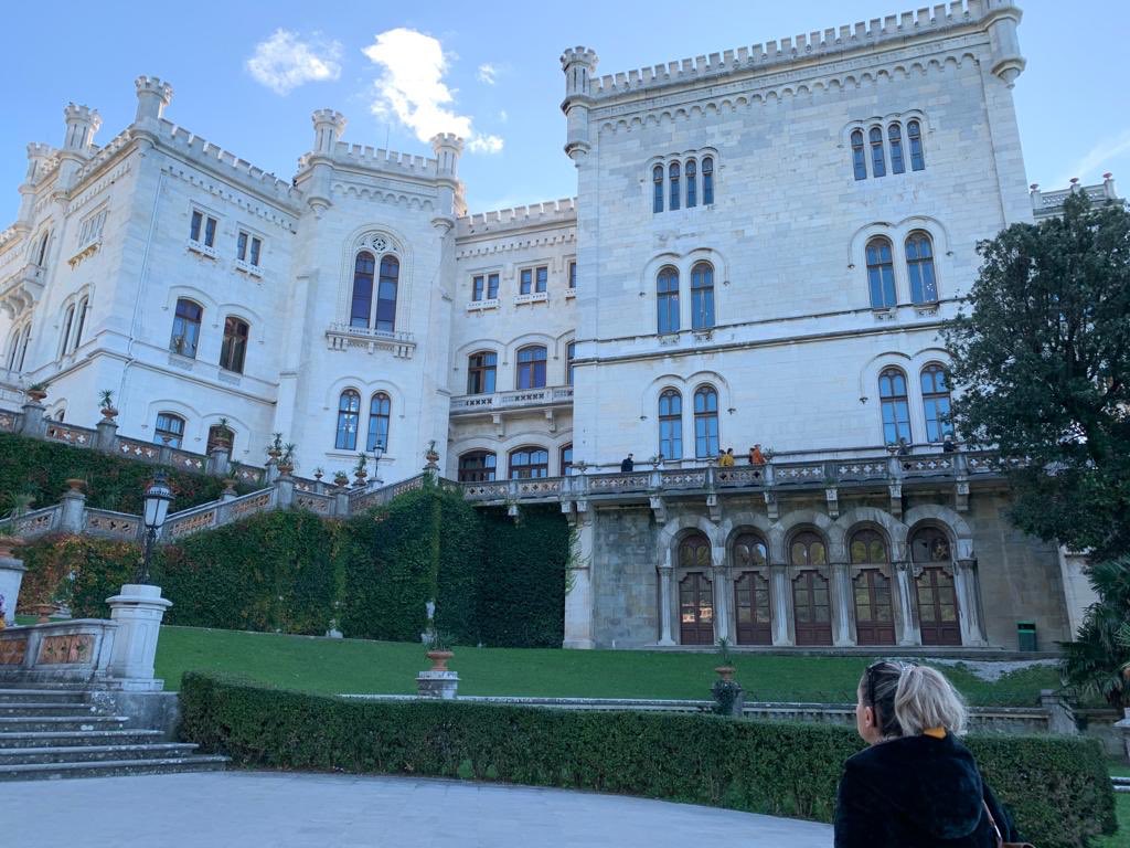 Dietro casa si respira bellezza #CastellodiMiramare #Trieste