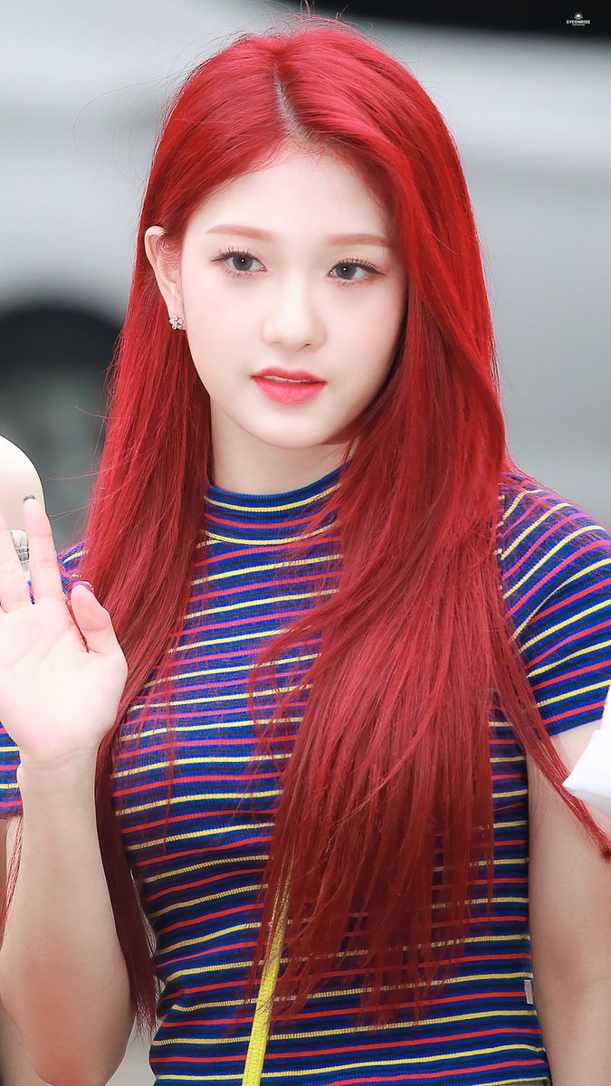 archivesfromis's tweet image. ˚₊ seoyeon ￫ #이서연
© before syeonrise  ➫ 190712