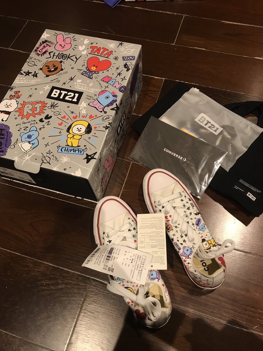 koreanmartph's tweet photo. [Help RT - PH🇵🇭] ONHAND AND READY TO SHIP OFFICIAL BT21 MERCH 💫

‼️CLEARING SALE PRICES‼️

DM for the prices 💰
Price + Local SF ONLY https://t.co/YOcGXl12Mn
