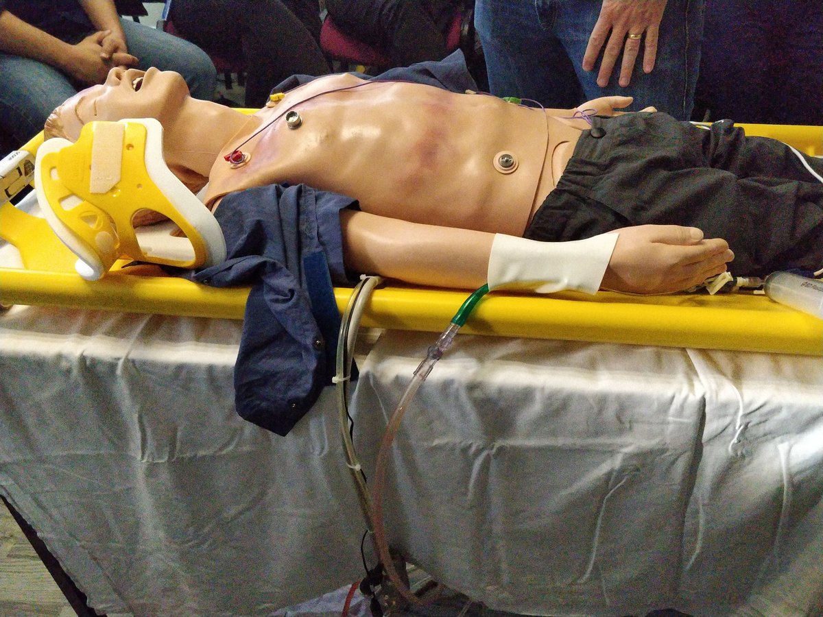 ffolliet's tweet image. 1st day @catcourse @SheffChildrens The biggest killer of children in UK is TRAUMA. Johnny was rear seat passenger in high velocity MVA. How we manage him is complex. We aim to share best practice, practise as teams and debrief effectively to improve.