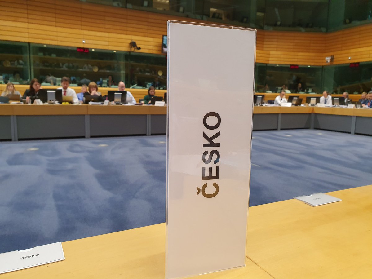 Zdenek_Cechura's tweet photo. Another important step towards the agreement on #MobilityPackage with @EP_Transport. @EUCouncil Land Working Party discusses compromises on political issues such as #postingofdrivers, drivers  rest time or cabotage rules. #Czechia🇨🇿 confident of reaching a deal during @EU2019FI https://t.co/ZCdMKvsD7G