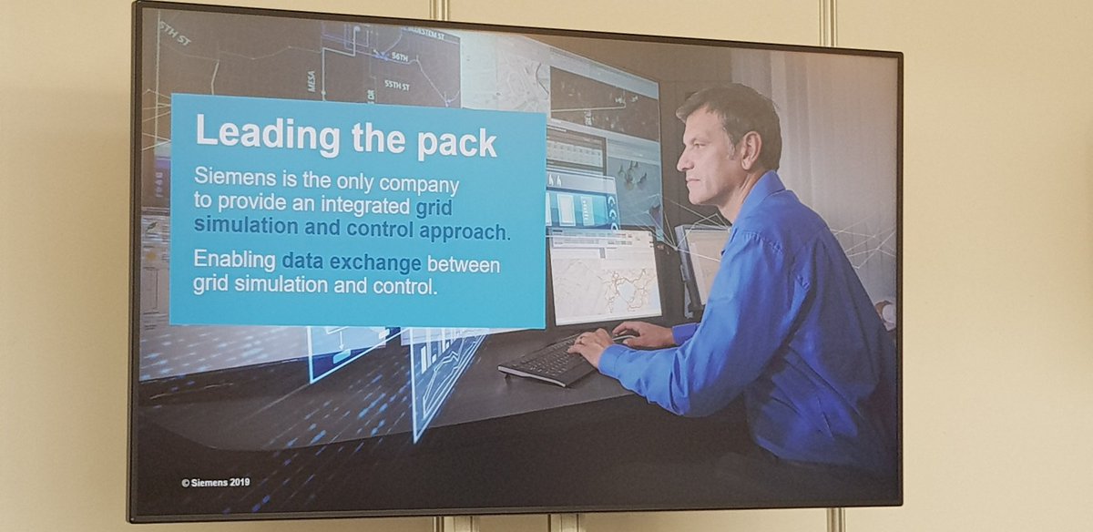 #EUW19: <a href="/Siemens/">Siemens</a> is the only company that can handle grid simulation and grid control. This will be key in a world with a steadily increasing share of #renewables - underlines @SabineErlingha1 

#SiemensInfluencer #energy #digitaltwin
