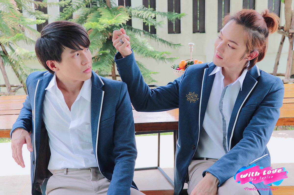 boatoatfanbase's tweet photo. อีก 1 ชั่วโมงเท่านั้น!!
บทสรุปของพวกเค้าจะเป็นเช่นไร ติดตามได้ทาง #LINETV
#Withlovetheseries #รักต่อไม่รอแล้วนะ
#jackjarupong
#gamesnati
#marksiwat #หัวใจศิวัช
#santasasaroj
#runkantheephop
#ssanjou
#ohm_chetnipat
#guytee https://t.co/UpUuvTcQeh