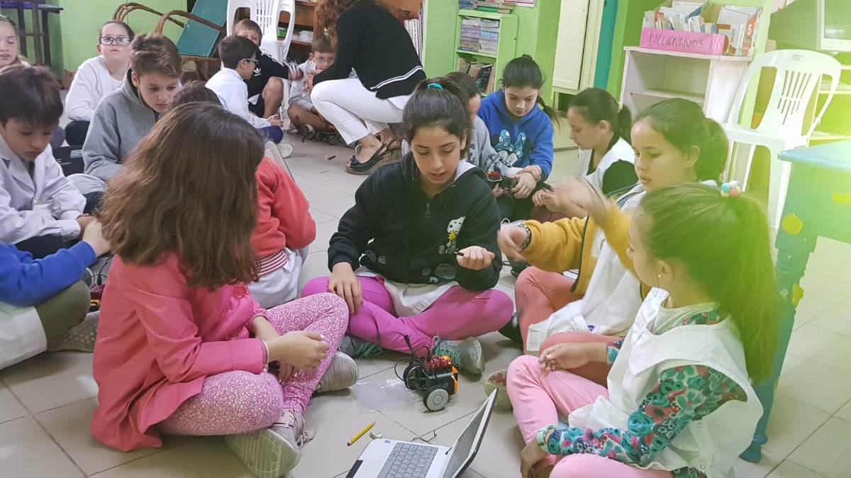 BAEduRobotR15's tweet photo. En la EP 2 de #Casares trabajando en el aula con #Matemática, #Programación y #Robótica

Proporcionalidad usando nuevas herramietas!

@BAeducacion @BAConectados https://t.co/F4d8KSInwl