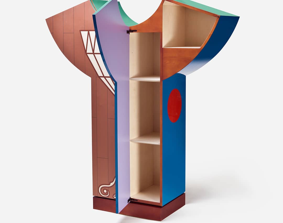 bdbarcelona's tweet photo. Cristallo is the latest design by #AlessandroMendini, who left us earlier this year. A #LimitedEdition of 99 pieces, based on a concept he called "Tarsia Urbana" (urban marquetry). It's part of the BD Art Editions collection.
#Mendini #arteditions #designmeetsart #design https://t.co/ijT9I1lyZN