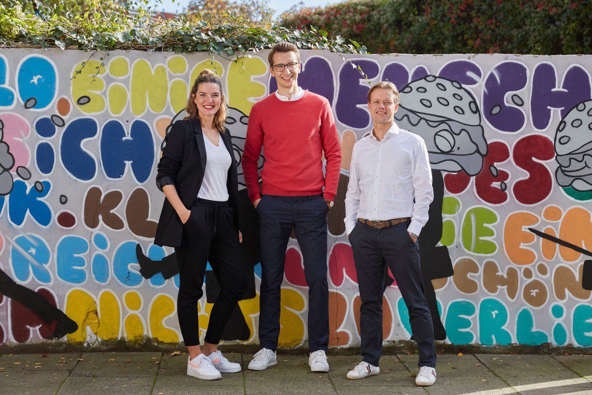 Aus unserer Idee wurde Anfang November ein Unternehmen: Die finlit foundation gGmbH setzt sich für bessere #finanzkompetenz im Alltag und gegen private Überschuldung ein. #financemadeeasy! Ich bin stolz, Teil dieser grandiosen Geschichte zu sein und hoffe wir können viel bewegen!