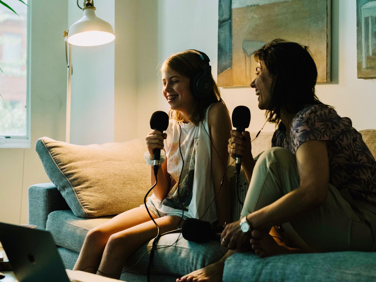 MotherloadPod's tweet photo. This week, #TheMotherLoad is talking to Constance’s very own 11 year-old daughter. Listen as .@ConstanceZimmer and .@MissiPyle ask Coco for advice and dive into uncharted territory--the questions Coco has for The Mother Load. https://t.co/Ds4rU1vex8 https://t.co/4IflmnJEKi
