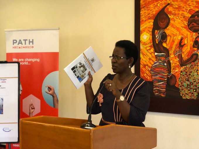 ABHTweets's tweet photo. “The national medical oxygen scale up implementation plan articulates a holistic approach to improving demand&amp; supply of medical oxygen” ~ Dr Atwine @WHOUganda @UNICEFUganda @PATHtweets @PATHadvocacy @agabadeo @SeniorCymo
 #OxygenSavesLives #EveryBrealthCounts #WorldPneumoniaDay https://t.co/85WSak4Swb