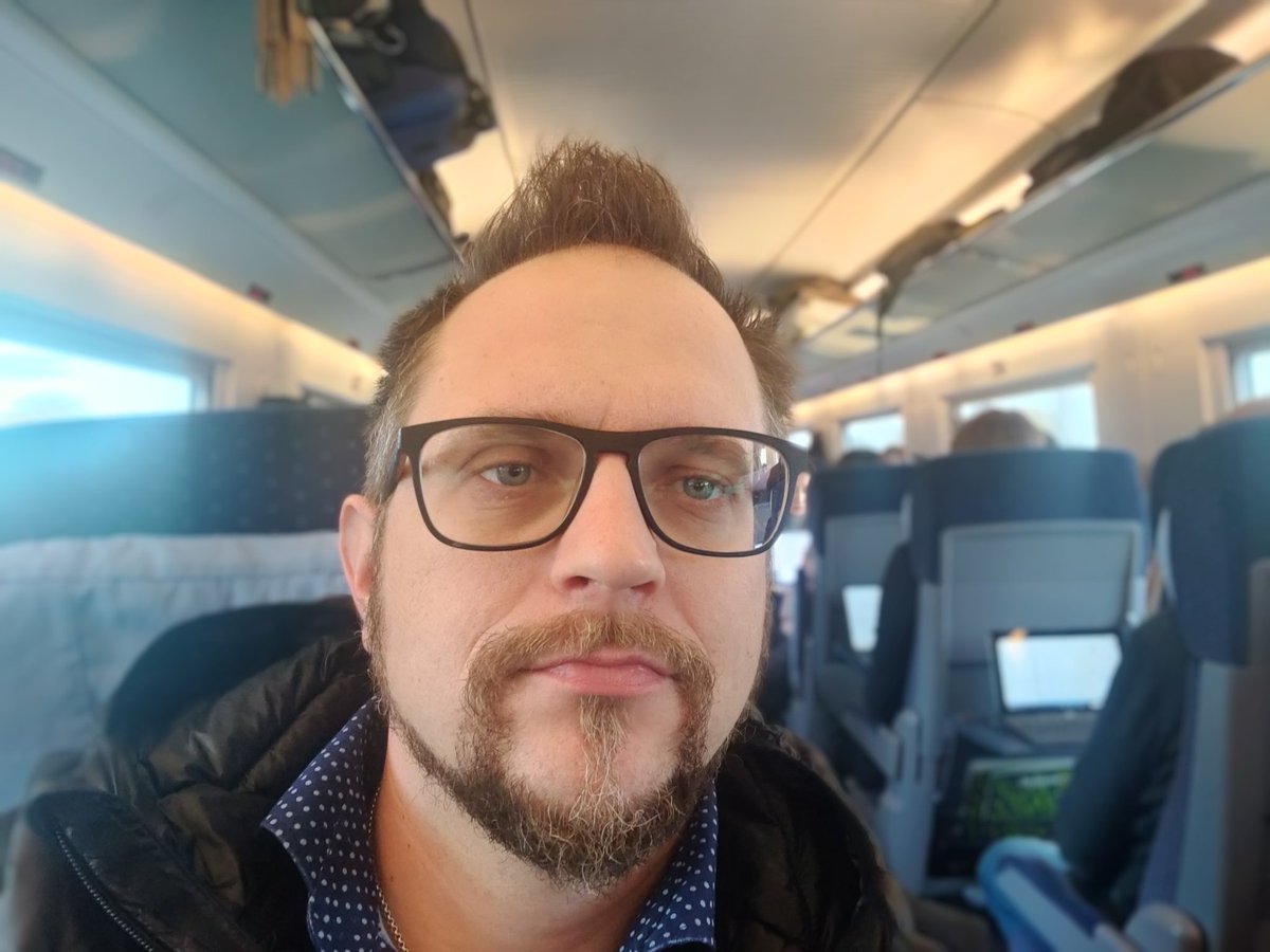 Toimisto tänään Berlin - Halle- Halberstad.