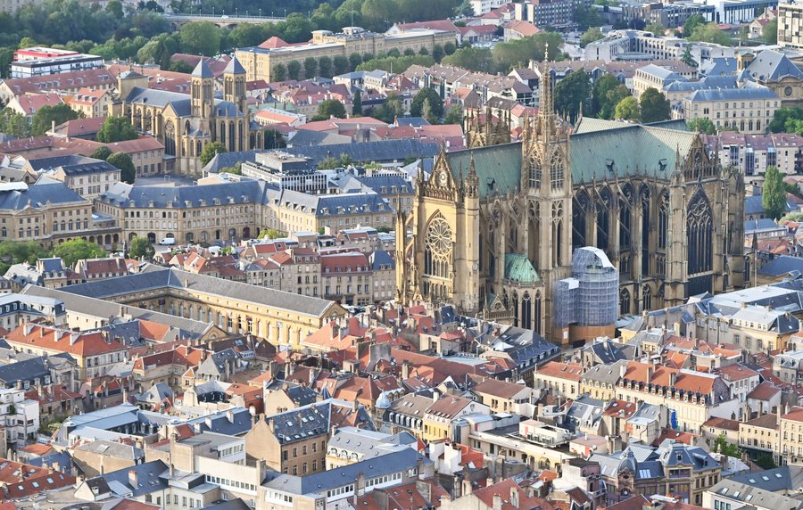 Bonjour tout le monde ! Sauf ceux qui prononcent le T de Metz.