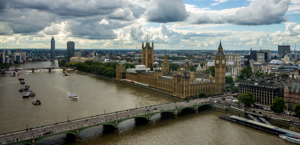The river Thames London @PhotoHourArt  @VisitEngland  @EnglishHeritage  @thameswater  @PhotographyWx  @LondonTours  @LondonEyeCentre