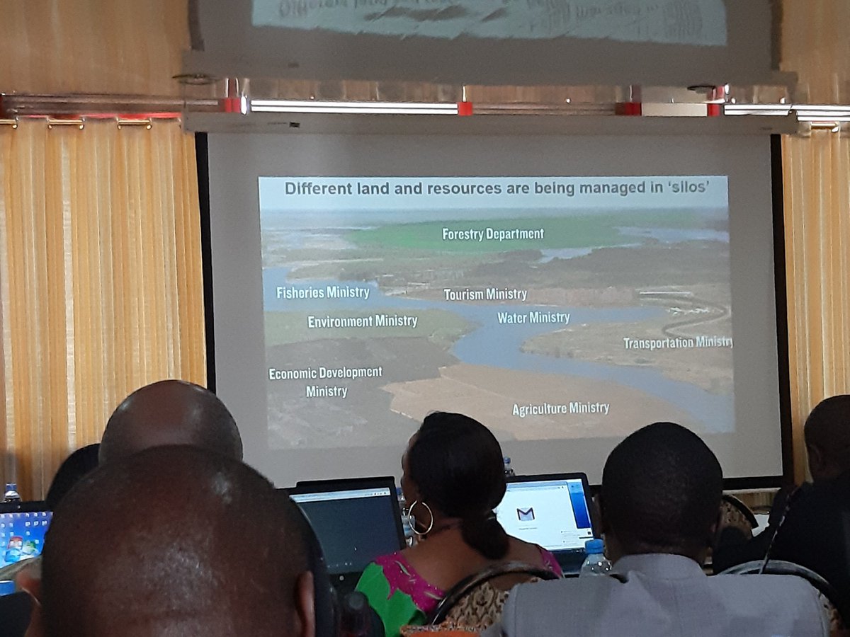 Sara Scherr from @EcoAgPartners and Landscape for People, Food and Nature initiative sets the scene by defining Integrated Landscape Management & why its important. It brings together  all the different landusers to dialogue and plan together for their mutual benefit. #ALDTZ2019