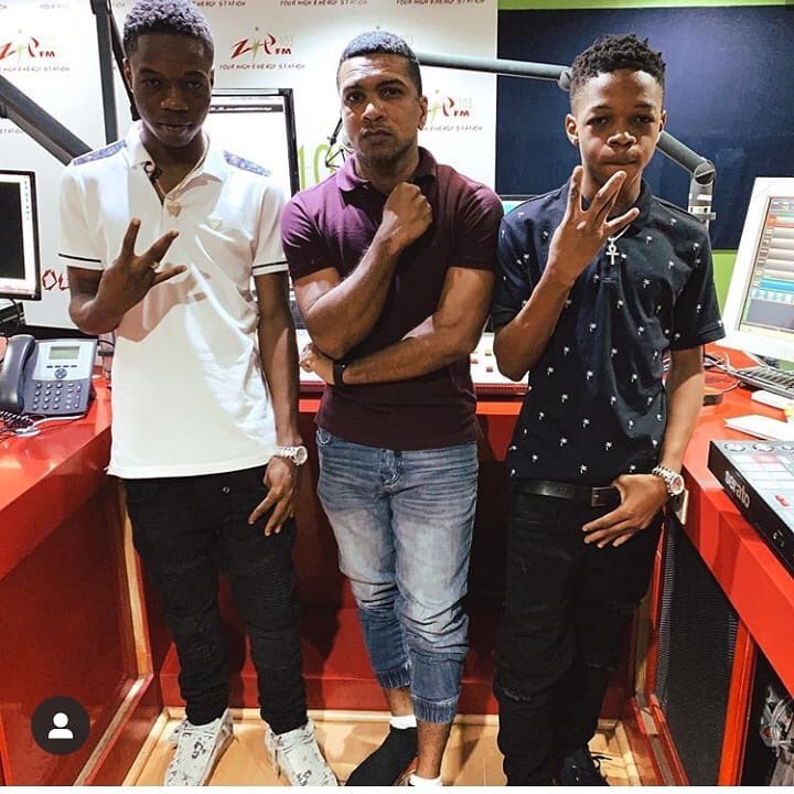 HaffiGaza's tweet photo. Vybz kartel Two sons with zjchrome ,Mi 3 G, no not the network!..di ting shat like C.I.A. wet work
#zjchrome #likkleaddi.utg #likklevybz.utg #jwonder21st #tjrecords #likkleVybz #vybzkartel #haffigaza #gazanation #fullygaza https://t.co/aIIbNHHoZQ