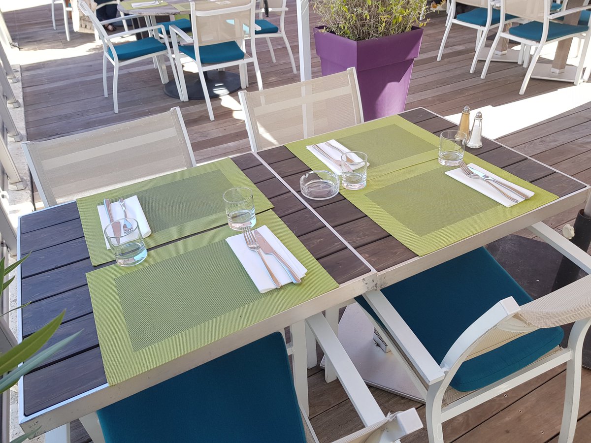 Le soleil est de retour ! Venez en profitant durant votre pause déjeuner sur la magnifique terrasse de notre restaurant à Sophia-Antipolis !
#sophiaantipolis #business #déjeuner #nicecotedazur #entreprise #Entrepreneur