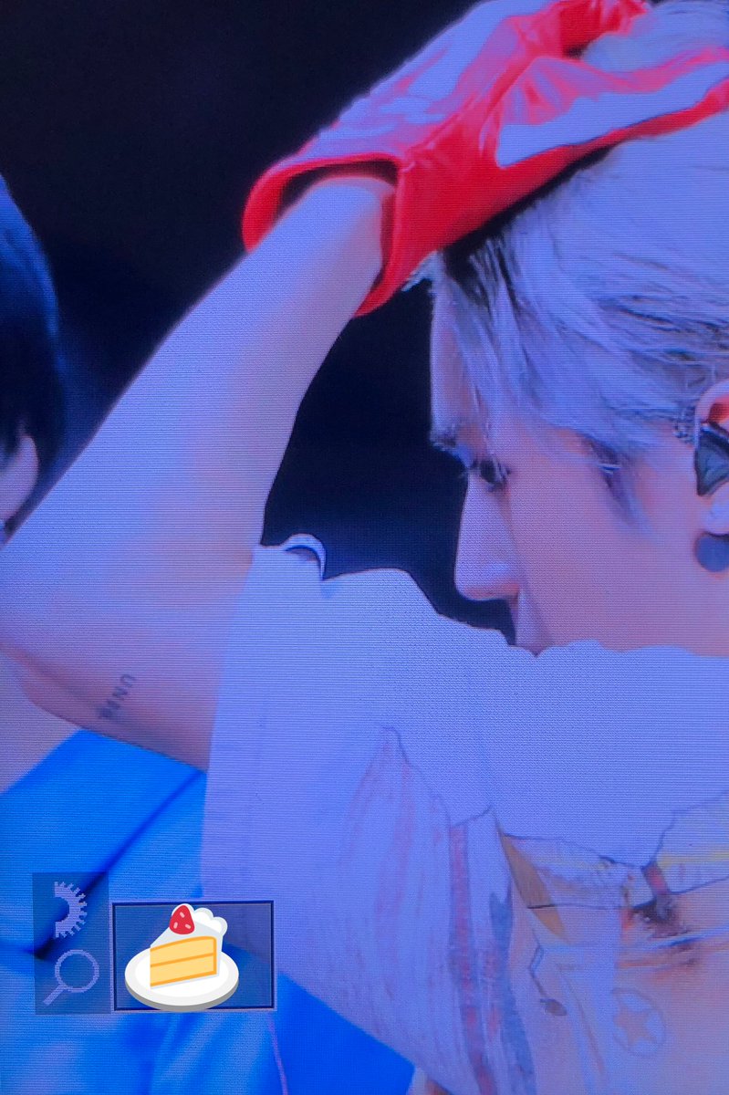 lefraisier0701's tweet photo. 191111 SuperM Live in Fort Worth
#TAEYONG #태용 #이태용 
#NCT #NCT127 #SuperM https://t.co/dtEwulfQ7a