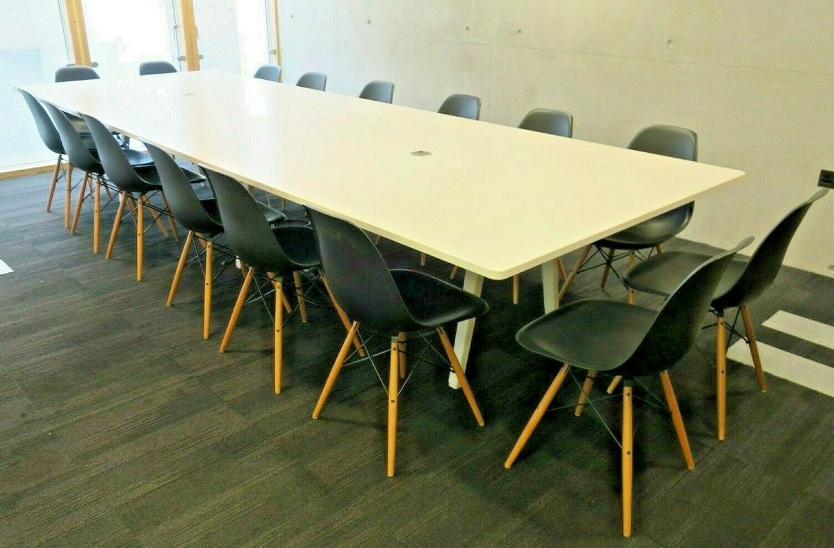 SaveOnKit's tweet photo. Vitra 4m x 1.4m White Modern #Boardroom #Conference Table 16x Vitra Black Chairs £3,192
https://t.co/BBlFR4uqvS
#FlockBN #UKSOPRO #UKHashtags #ATSocialMedia #TwitterGrowth #office #conference #conferences #companyculture #companies #corporatefinance #corporateevents #furniture https://t.co/BXpDJdJf72