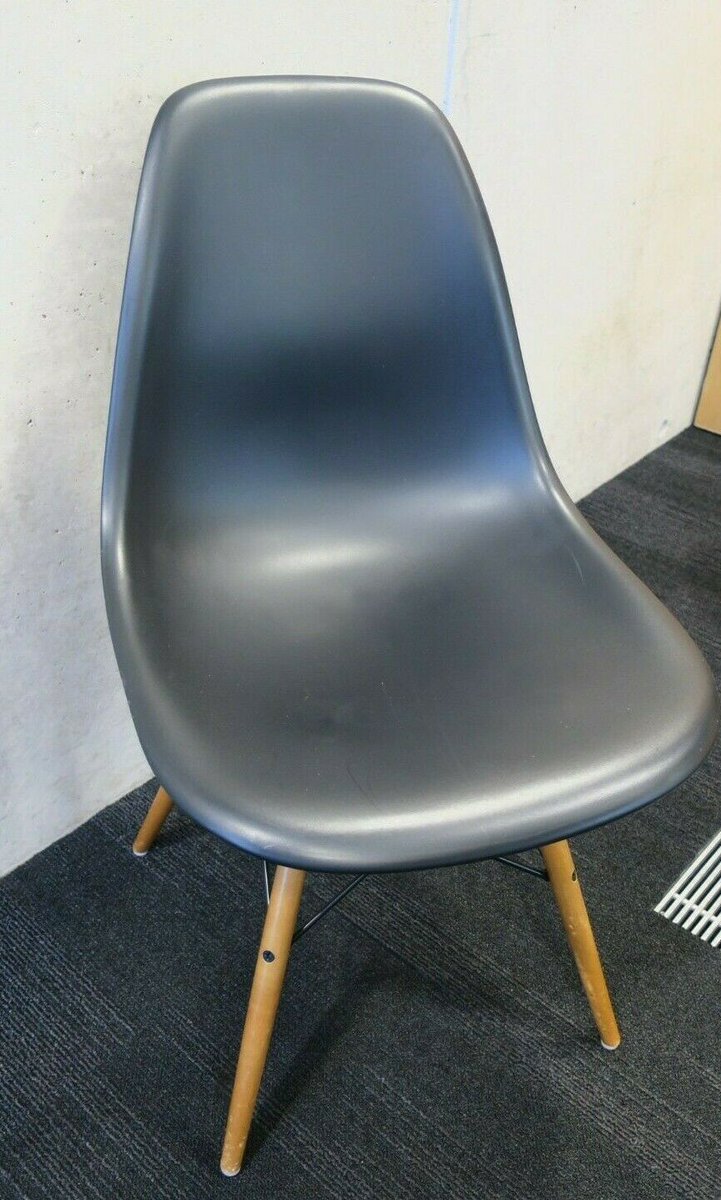 SaveOnKit's tweet photo. Vitra 4m x 1.4m White Modern #Boardroom #Conference Table 16x Vitra Black Chairs £3,192
https://t.co/BBlFR4uqvS
#FlockBN #UKSOPRO #UKHashtags #ATSocialMedia #TwitterGrowth #office #conference #conferences #companyculture #companies #corporatefinance #corporateevents #furniture https://t.co/BXpDJdJf72