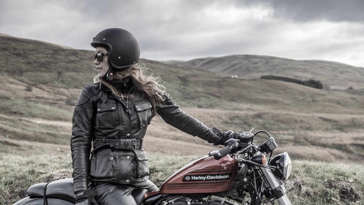 ukbikergirl's tweet photo. Look back on your past and learn from it, try not to regret the mistakes you've made, these have made you who you are today. Easier said than done I know.⁠
⁠
 #bikeporn #harley #harleydavidsonaddicts #harleydavidson #ladybiker #twowheels #hotchicks ⁠ https://t.co/aufhVcdWSS