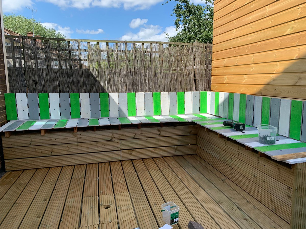 Great way to recycle unwanted pallets something to think about for next summer #roofing #pallets #DIY