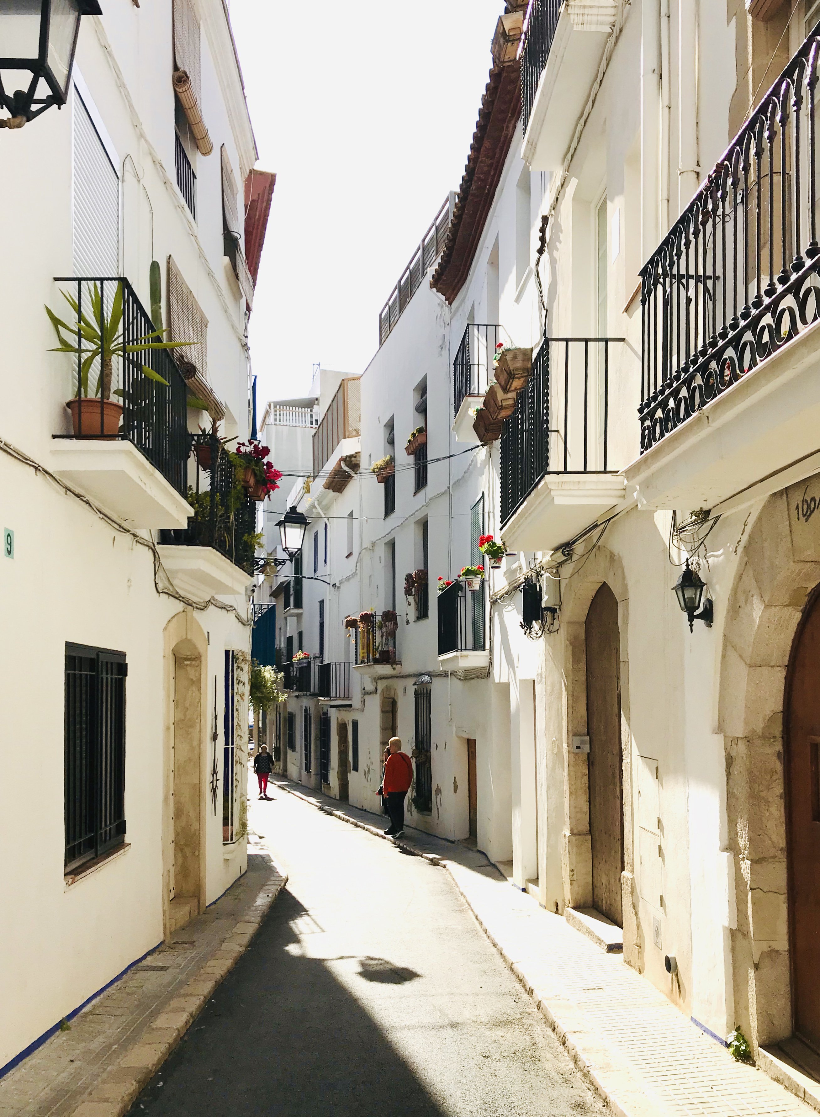 みゅうスペインとポルトガル 毎年10月上旬に映画祭が開かれる海辺の町 シッチェス Sitges バルセロナ から電車で４０分くらい 日帰り旅行にオススメです スペイン Spain T Co Ry0sdanc35 Twitter