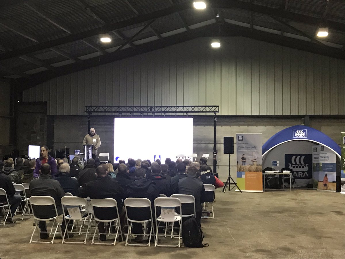 MrAgrologist's tweet photo. Full house here @McGregorFarms @FarmersWeekly soils in practice 2019 North https://t.co/CNzdrULyCH