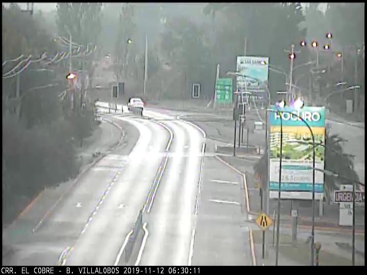 TTIOhiggins's tweet photo. Buen Día #Rancagua a esta hora semáforo de Crr El Cobre/Fusat apagado. 06:30 hrs https://t.co/LVIRkOCJq8