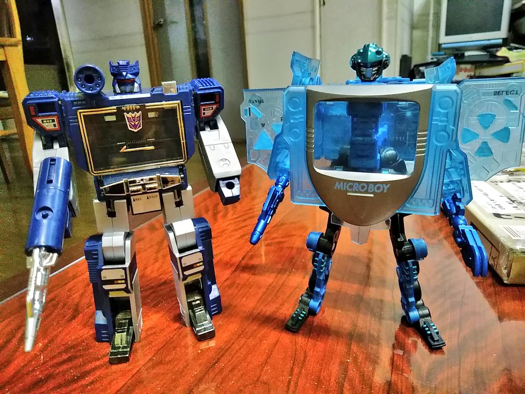 ミクロマン〓レッドパワーズ〓セット〜ダイアクロン