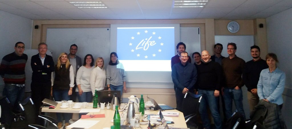 LIFE RESILIENT FORESTS (@life_resilient) on Twitter photo 🔷Today we are holding the third meeting of the <a href="/LIFE_RESILIENT/">LIFE RESILIENT FORESTS</a> at <a href="/fz_juelich/">Forschungszentrum Jülich | @fzj@social.fz-juelich</a>, where we are evaluating the project´s status and the next work to be developed.
👉 bit.ly/36X0xKR
#ForestManagement🌿🌳 #resilience💪 #ClimateChange 🔷Today we are holding the third meeting of the <a href="/LIFE_RESILIENT/">LIFE RESILIENT FORESTS</a> at <a href="/fz_juelich/">Forschungszentrum Jülich | @fzj@social.fz-juelich</a>, where we are evaluating the project´s status and the next work to be developed.
👉 bit.ly/36X0xKR
#ForestManagement🌿🌳 #resilience💪 #ClimateChange